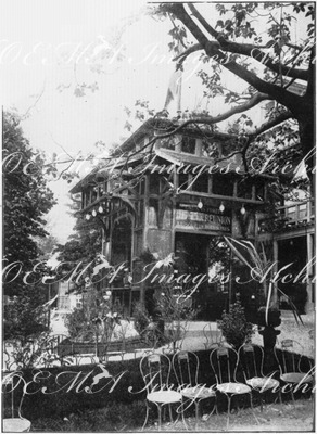 Exposition coloniale.- Le kiosque forestier de la Réunion.1900年博 植民地展 － レユニオン諸島の森林店舗