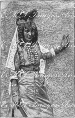 Une Oulad-Nail.1900年博 ウーラド・ナイルの女性