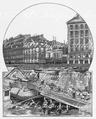 "Les embarras de Paris.- Démolition et recul du mur de soutènement sur le quai Saint-Michel, pour le passage de la voie ferrée de l'Orléans." 1900年博 パリの迷惑物 － オルレアンの鉄道線路設置のために取り壊され、引き込まされるサンミッシェル河岸の支壁