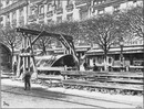 "Les embarras de Paris.- 2.Déviation des grand égouts, boulevard Saint-Germain." 1900年博 パリの迷惑物 － 2.サンジェルマン大通りの下水迂回路