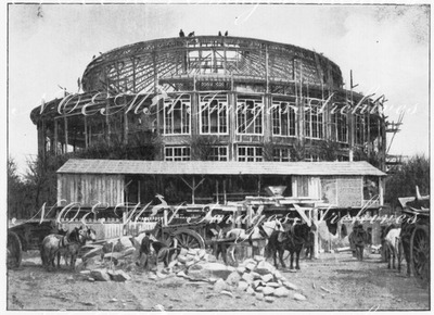 Place du Trocadéro.- Le bâtiment de l'Exposition de Madagascar.(Janvier 1900.) 1900年博 トロカデロ会場 － マダガスカル館 （1900年1月）