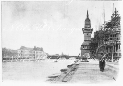 Au quai d'Orsay.- Le beffroi du Pavillon de la Hongrie.1900年博 オルセー河岸 － ハンガリー館の鐘楼