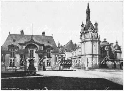 Le chateau de Chantilly.- Facade sur les jardins.1900年博 シャンティー城 － 庭園に面したファサード