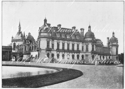 Le chateau de Chantilly.- Facade nord.1900年博 シャンティー城 － 北側壁