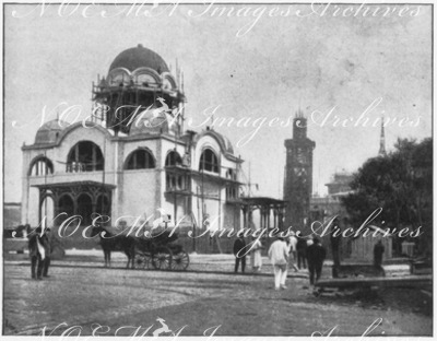 Le Pavillon serbe.- L'édifice en cours de construction.1900年博 セルビア館 － 建設中の建物