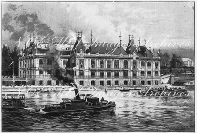 "Le Pavillon de la Ville de Paris.- Facade sur la Seine, a l'angle du pont des Invalides (rive droite)." 1900年博 パリ市館 － アンヴァリッド橋のたもと、セーヌ河に面した壁面（右岸）