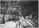 Les visiteurs du <<Vieux Paris>>.- La promenade des <<Ingénieurs civils>>.1900年博 「古いパリ」を訪れる人々 － 「民間エンジニアたち」の散歩