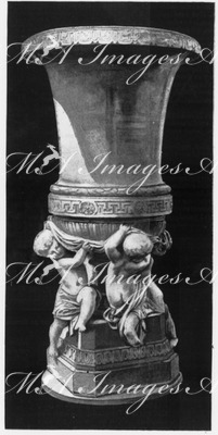 Les expositions de la manufacture de Sèvres.- Le vase de la jeunesse (1884).1900年博 セーヴル製陶所展 － 「若さの壺」（1884年）