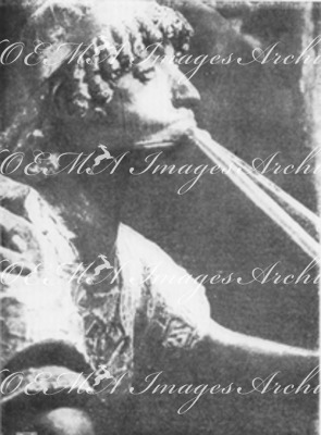La joueuse de flute.1900年博 彫刻のデセンナーレ展 － フルート吹き