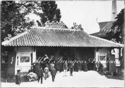 Le Pavillon forestier de l'Indo-Chine.- Facade principale.1900年博 インドシナの森林館 － 正面ファサード