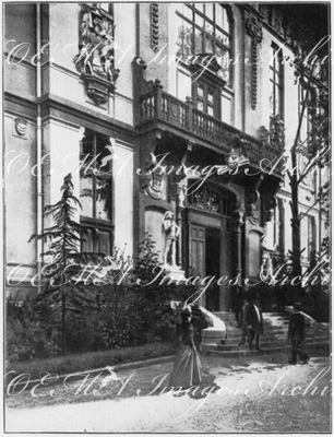 Le Pavillon de la Ville de Paris.- Grande entrée latérale.1900年博 パリ市館 － 側面の大玄関