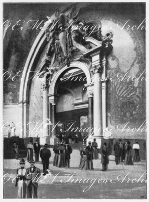 L'Exposition décennale au Grand Palais.- Le palier supérieur de l'escalier d'honneur.1900年博 グラン・パレで開催されたデセンナーレ展覧会 「名誉階段」の踊り場