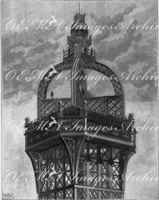 Le campanile et le phare de la tour Eiffel. エッフェル塔の先端の鐘楼と灯台