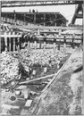 Les abords du pont Aléxandre.- La pompe d'épuisement.1900年博 アレクサンドル橋付近 － 水上げポンプ