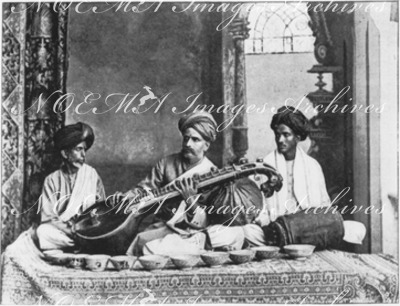 L'Indes française a l'Exposition de 1900.- Musiciens de l'orchèstre indigène.1900年博 1900年博覧会でのフランス領インド － 原住民の楽隊