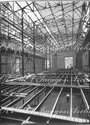 Les palais des Champs-Elysées.- Etat d'avancement des travaux en mars 1899.4.Salle à droite du vestibule d'entrée (Petit Palais).1900年博 シャン＝ゼリゼ会場 － 1899年3月時点の工事進展状況 4.玄関ホール右の展示室（プチ・パレ）