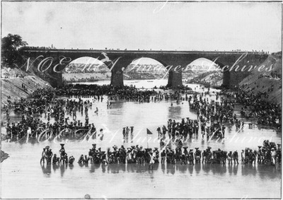 Les explorations au XIXe siècle.- Chantier établi pour secourir les victimes de la famine aux Indes anglaises.1900年博 19世紀の探検 － 英国領インドでの飢饉の犠牲者救済のための工事現場